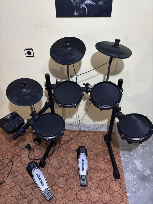 Alesis Turbo Mesh Kit (Електронни барабани)