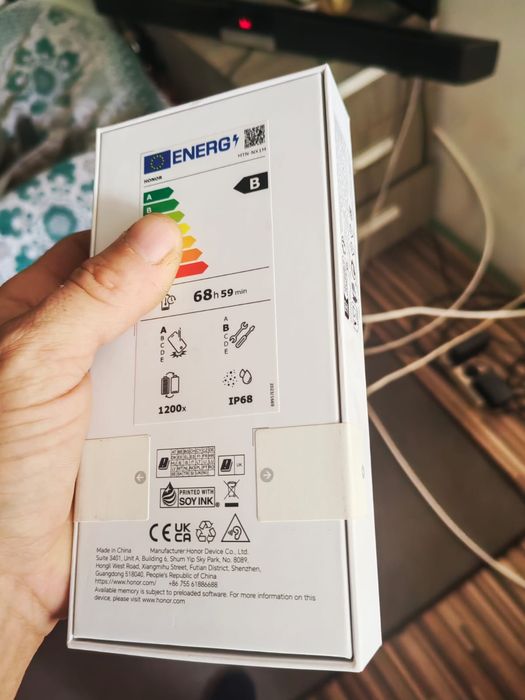 Bună ziua,telefon nou nouț de vânzare