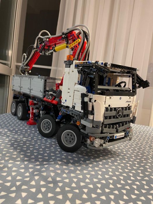 LEGO Technic 42043 Mercedes Arocs 3245