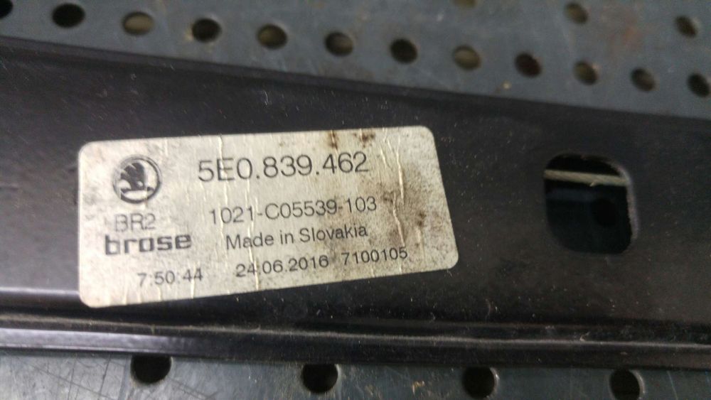 Macara geam electric dreapta spate skoda octavia 3 5e3 nl3 nr3 5e0839462