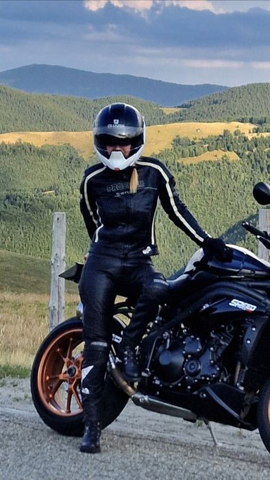 Costum moto piele Dama marimea 34