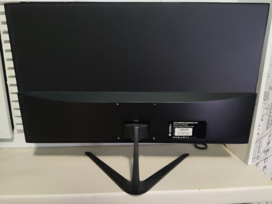 Монитор Vega VH-215IPS