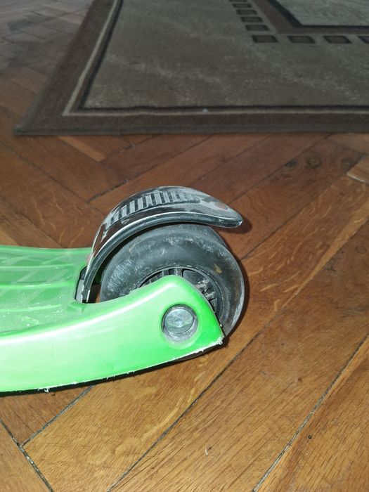 Продавам 2 детски използвани тротинетки