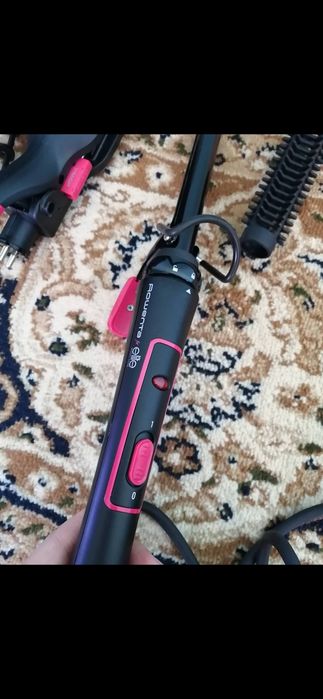 Продам стайлер для волос Rowente Elle