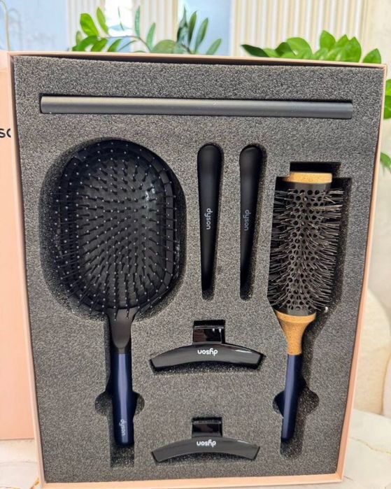 Продам Подарочные Наборы Dyson Styling Set Набор Расчесок