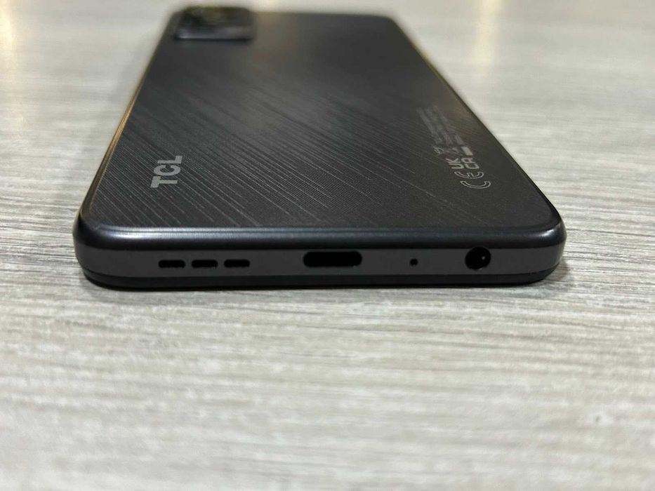 TCL 40R 5G 64 GB 4 RAM