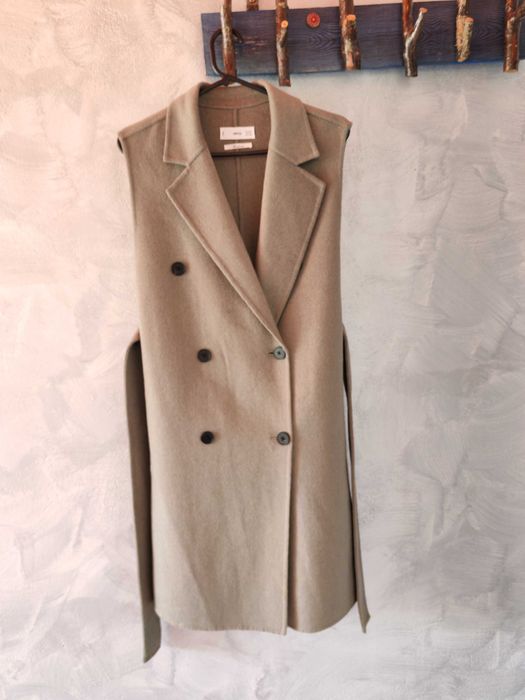 Вълнен елек Манго