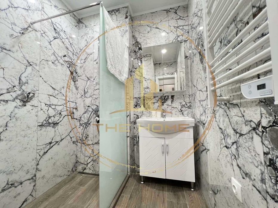 Дава се под наем Тристаен апартамент в Варна, Общината - 110 кв.м за 1300 € - Снимка #12