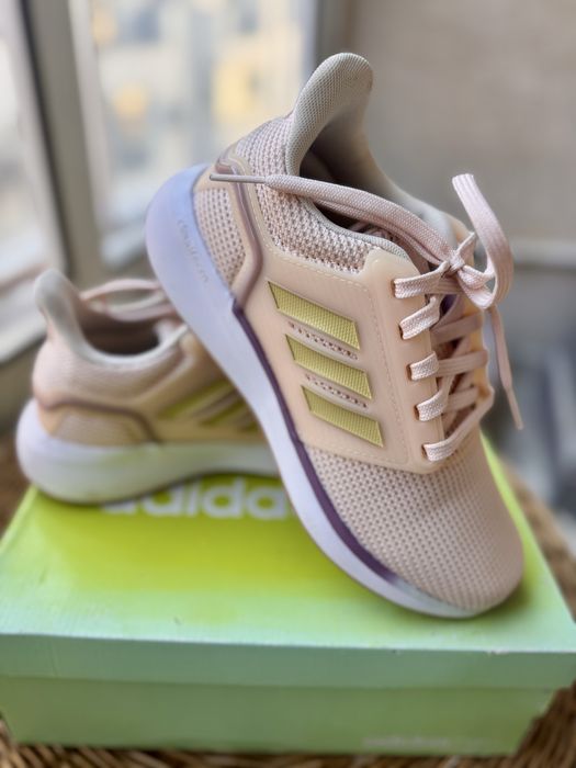 Adidas Eq19 Run Бледорозови размер 36 2/3