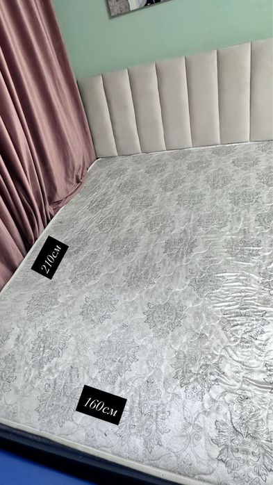 Спальный диван с матрасом , 2 шт сандык,