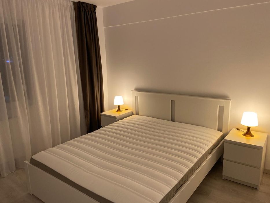 Închiriez apartament