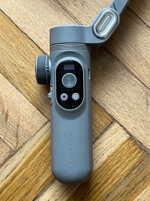Gimbal | Stabilizator pentru Telefon - Foto si Video | Aochuan Smart X Pro - cu 3 axe