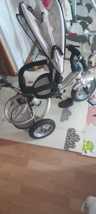 Продам велосипед с родительской ручкой