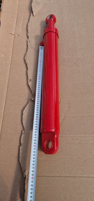 Cilindru hidraulic 65 cm lungime deschide 40 cm tija 35 mm grosime bol