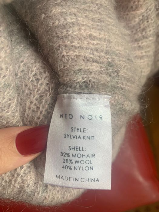 Пуловер Neo Noir(мохер и вълна), размер М