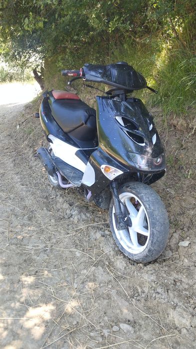 Aprilia SR2 preț negociabil (fac și schimburi )
