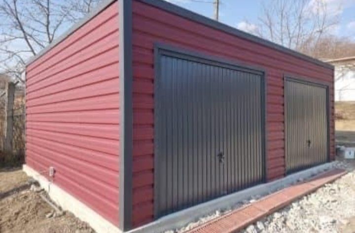 Garaje auto pe structura metalica învelite cu panouri Sandwich