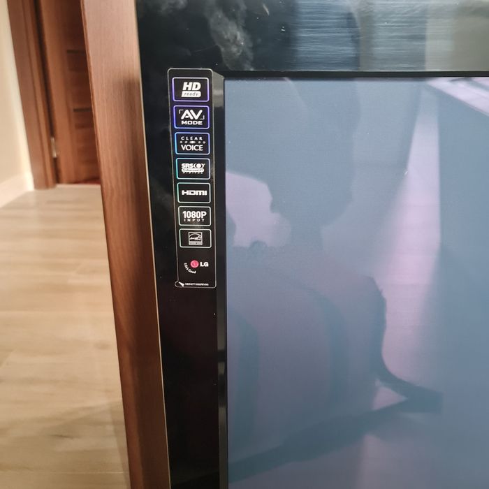 Plasma LG cu diagonala de 110