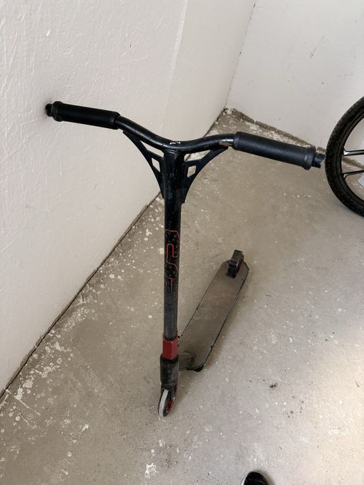 Продам трюковой самокат за 11000 с торгом