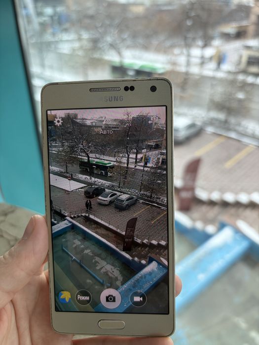 Продам телефон срочно б/у