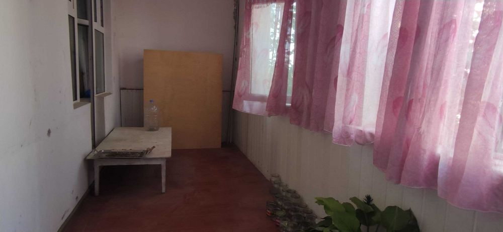 Уй сотилади !!! ЧИРЧИҚ ШАХАР 3/3/5, 76.10 кв/м