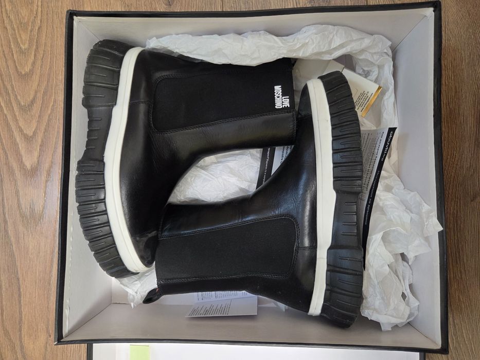 Кожени боти Love Moschino