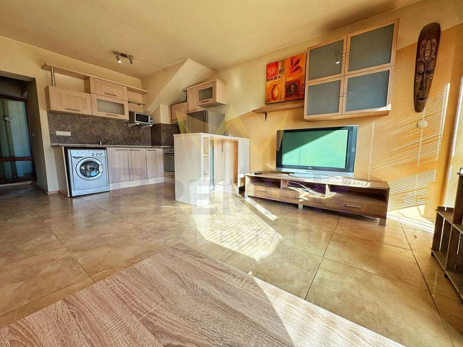 Продава се Двустаен апартамент в Варна, Лятно кино Тракия - 72 кв.м за 2084 €/кв.м - Снимка #1