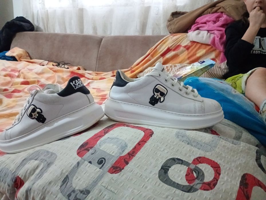Vând sau schimb adidași Karl  lagerfeld dama Nr 37