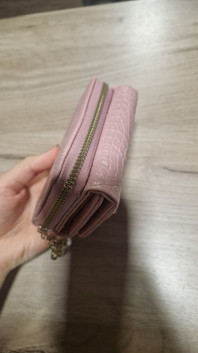 Дамско розово портмоне