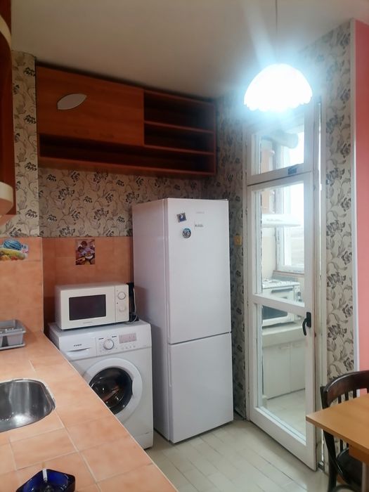 Дава се под наем Двустаен апартамент в Плевен, Дружба 4 - 70 кв.м за 204 € - Снимка #2