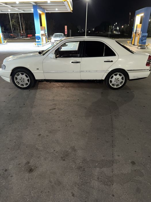 Мерседес w202 C180