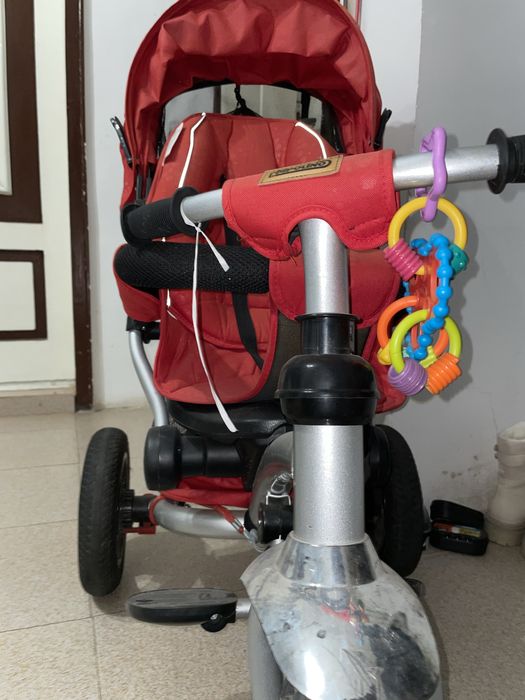 Детска триколка със сенник- червена