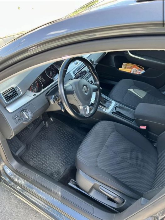 VW PASSAT 1.6 105к.с