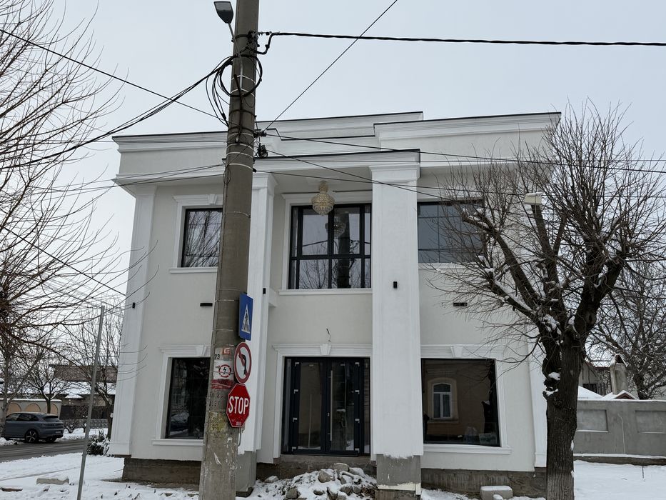 Casa p+1 de inchiriat