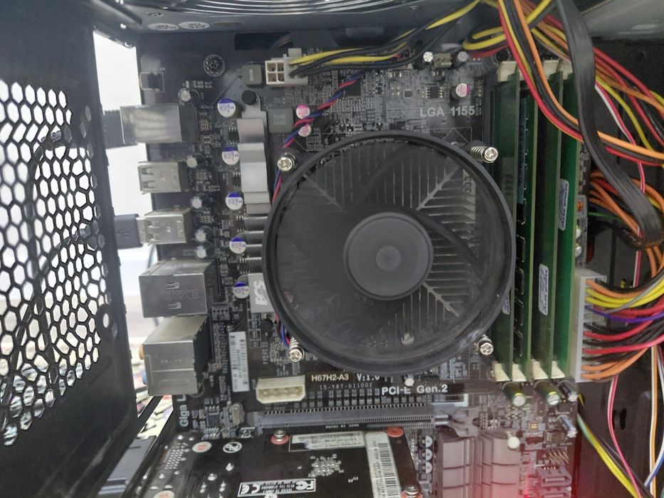 Продам компютер 730gt/i3/8gb/1.5tb