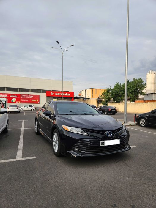 Toyota Camry 2021 йил, Гибрид.
