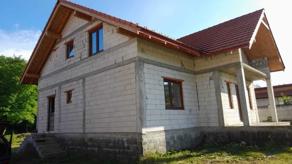 VAND URGENT casa in Cârjiţi , 10 km distanta de Deva