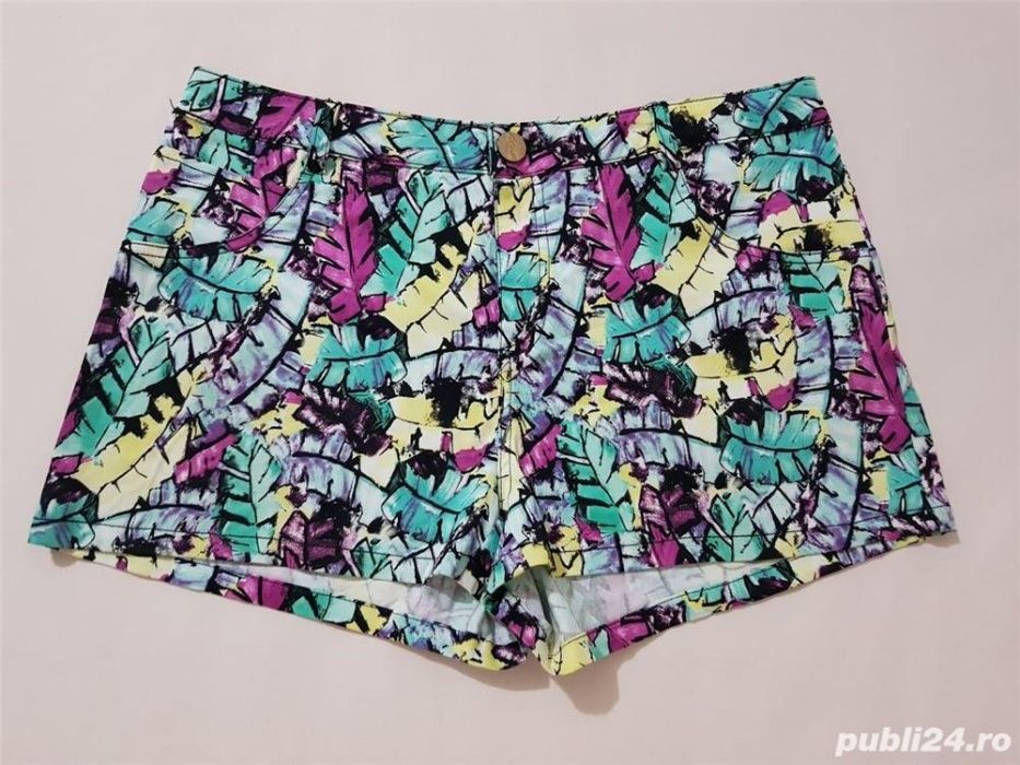 Pantaloni scurti Axel,3 modele,marimea xl dar merg L,ca noi,30 lei/per