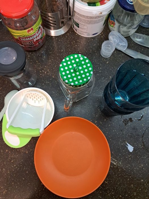 Продаём посуду все вместе