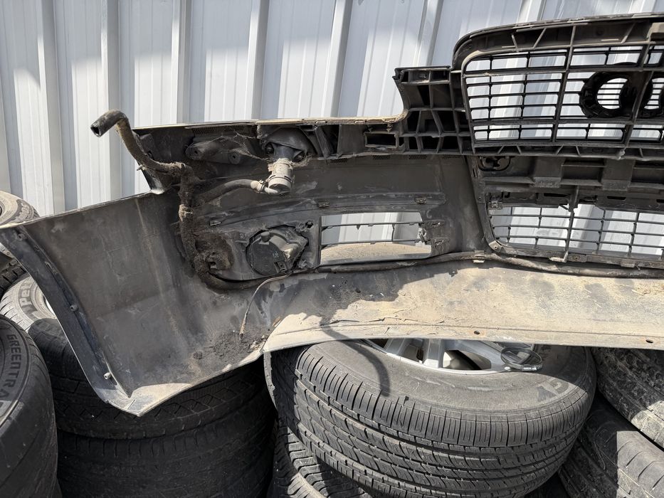 Предна броня зa Audi A6 4f, Ауди