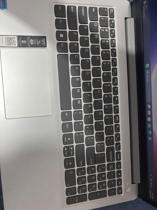 Laptop Lenovo IdeaPad 1 15AMN7, 82VG00LMBM, 15.6", AMD Ryzen 3 7320U (4 nuclee), AMD Radeon 610M, 16GB 5500MHz LPDDR5, gri