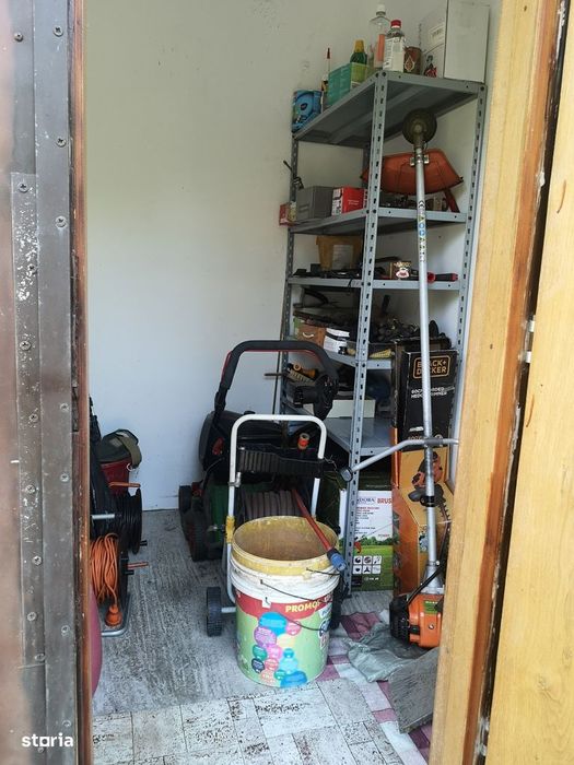 Vand casa lemn in sat Otvesti