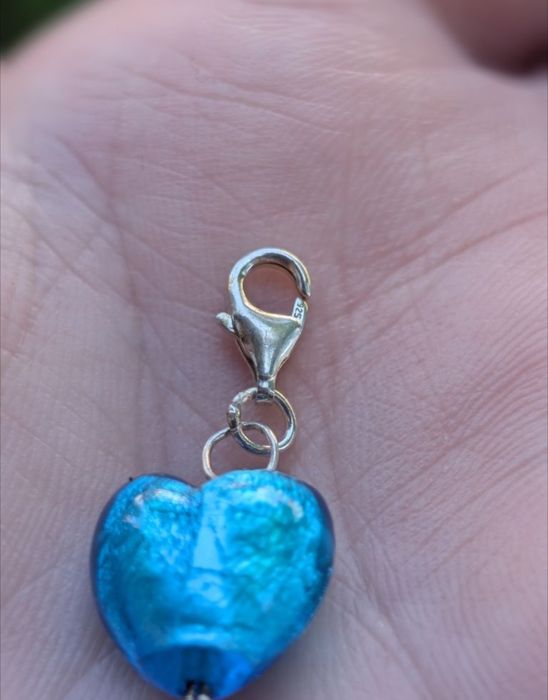 Vechi charm pandantiv argint 925, in forma de inima, sticla de Murano, albastru inchis