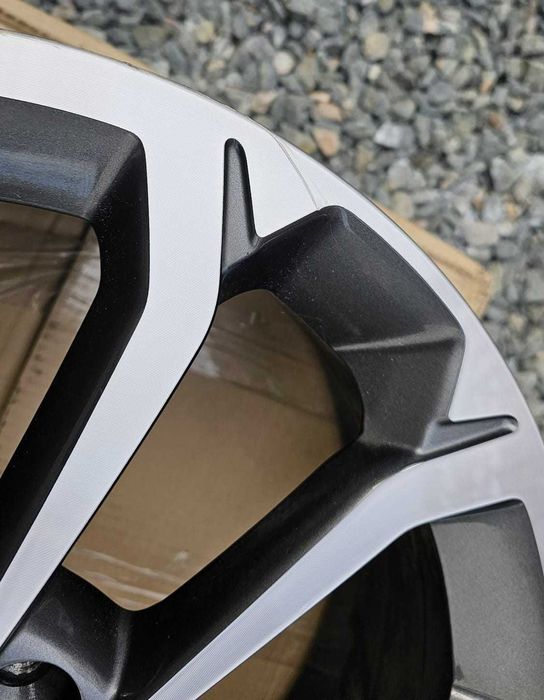 Janta 18" Ssangyong Tivoli Korando Rexton senzori 34000 41990 35000