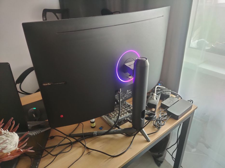 Монитор 31.5 MSI Optix AG321CQR