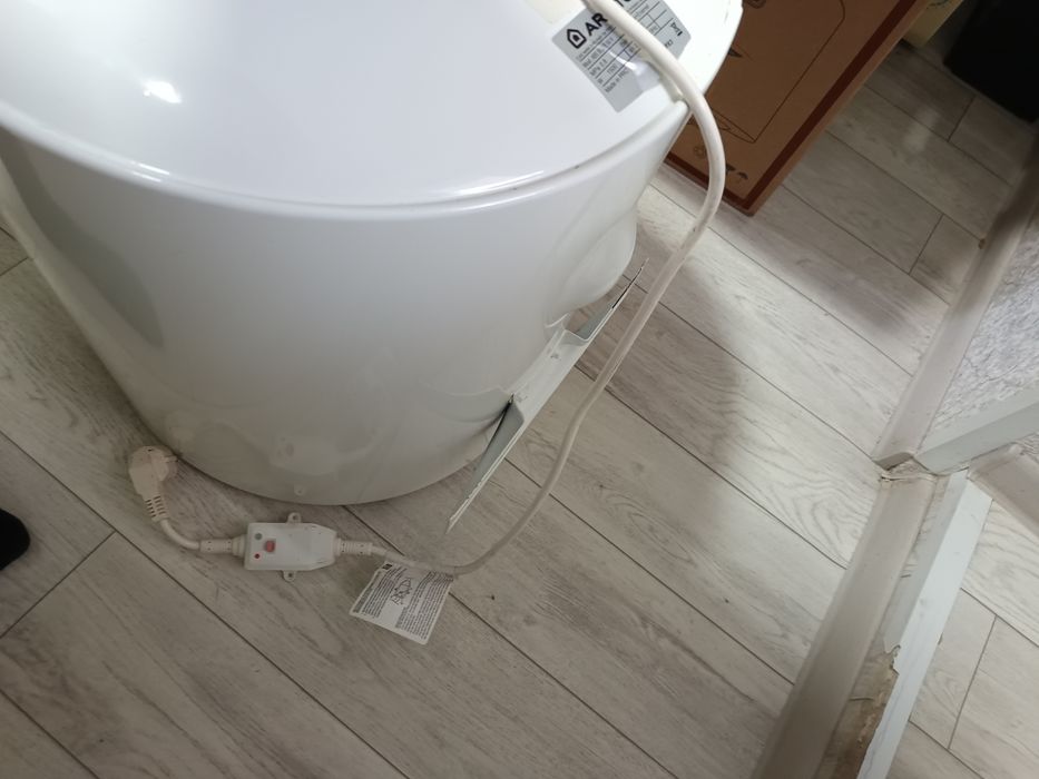Продам водоногреватель Аристон