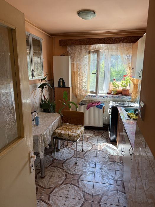 Inchiriez apartament nasaud