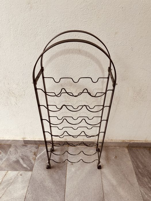 Метален винен стелаж / поставка за бутилки ( 21 бр.)