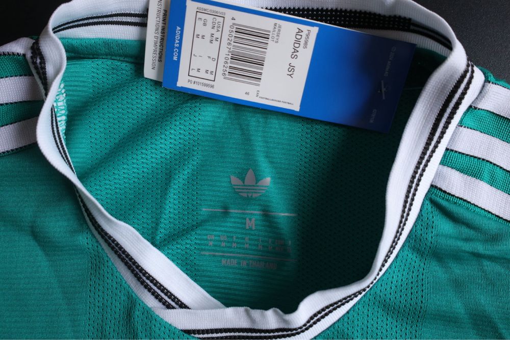 Тениска на Liverpool, трети екип, сезон 2025-2026