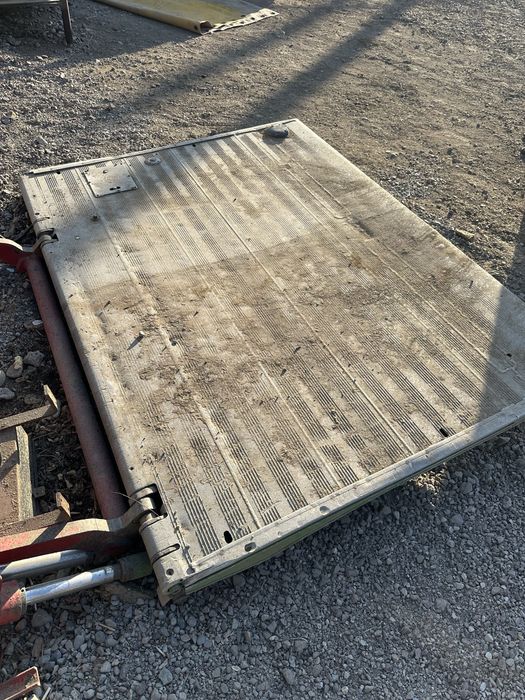 Мерседес задняя лопата